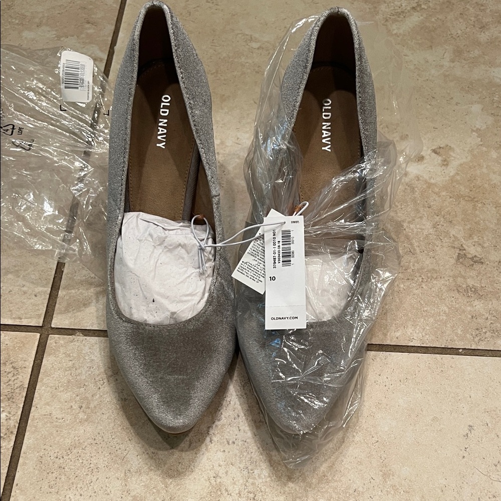 Old Navy Women's Silver Heels